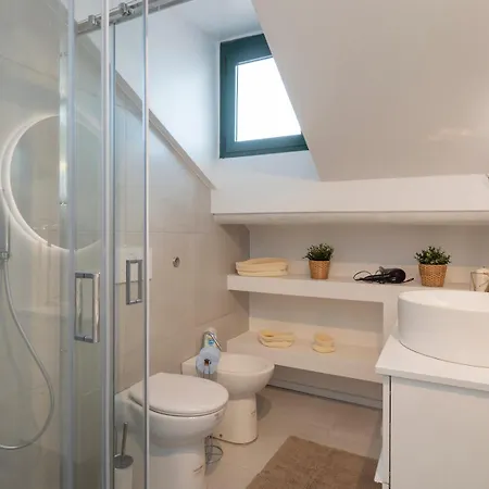 I Host - Jenner 14 Appartement