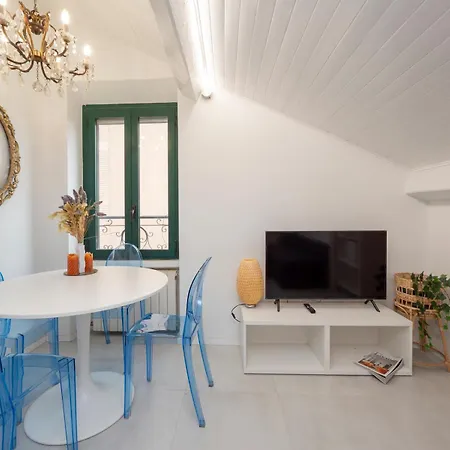 I Host - Jenner 14 Apartment *