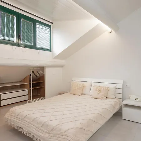 I Host - Jenner 14 Apartamento